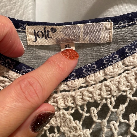 Jolt EUC Super cute spaghetti strap shirt - Picture 3 of 7